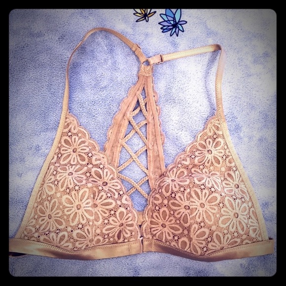 ♥️ Victorias Secret lace bra size large - Picture 1 of 6